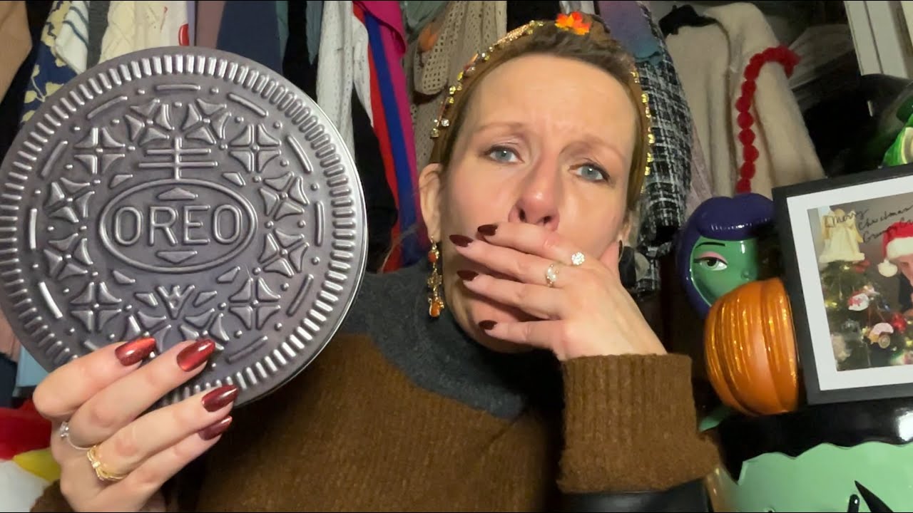 Thanksgiving-Inspired Oreos & Christmas Merch 🎄
