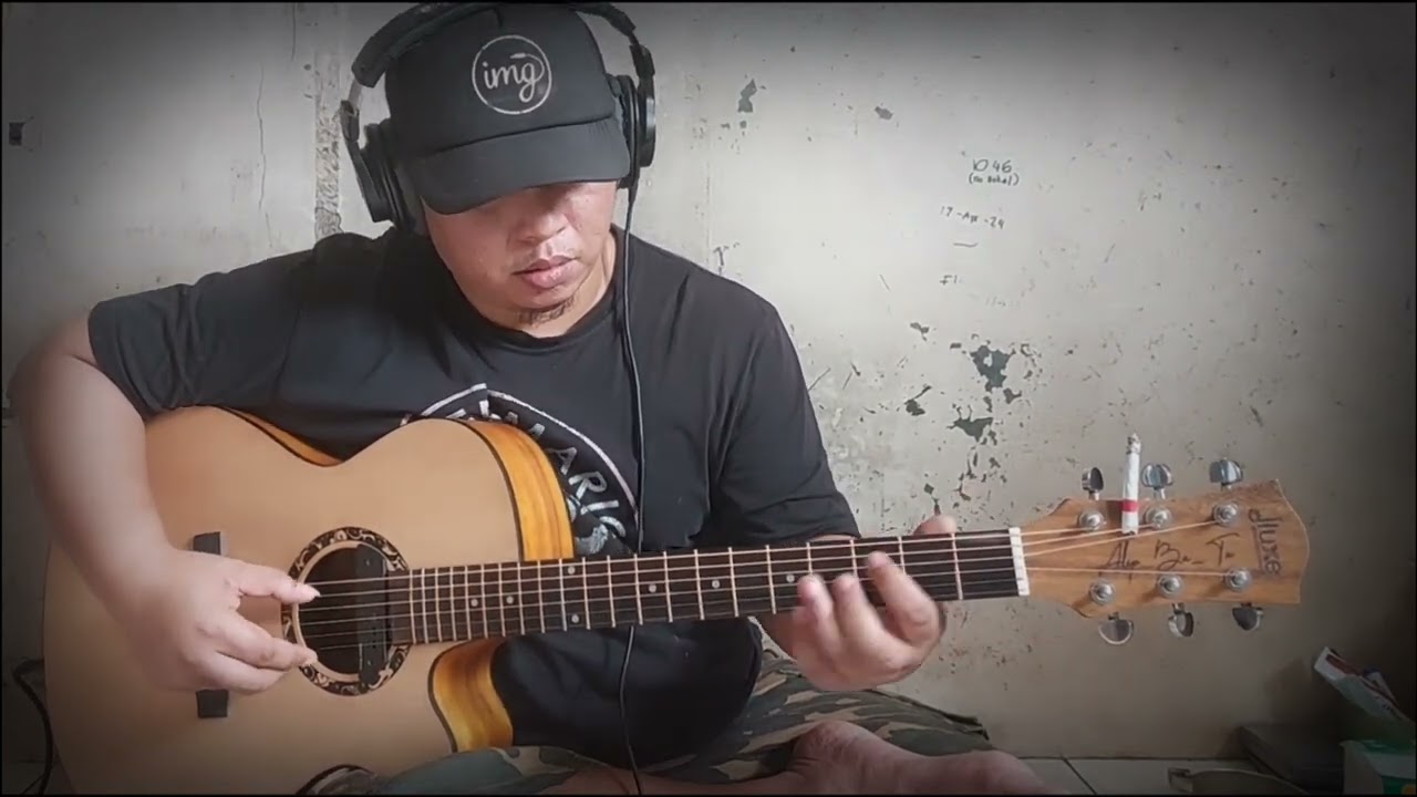 Dust In The Wind - Beautiful Fingerstyle Guitar Cover 🎸