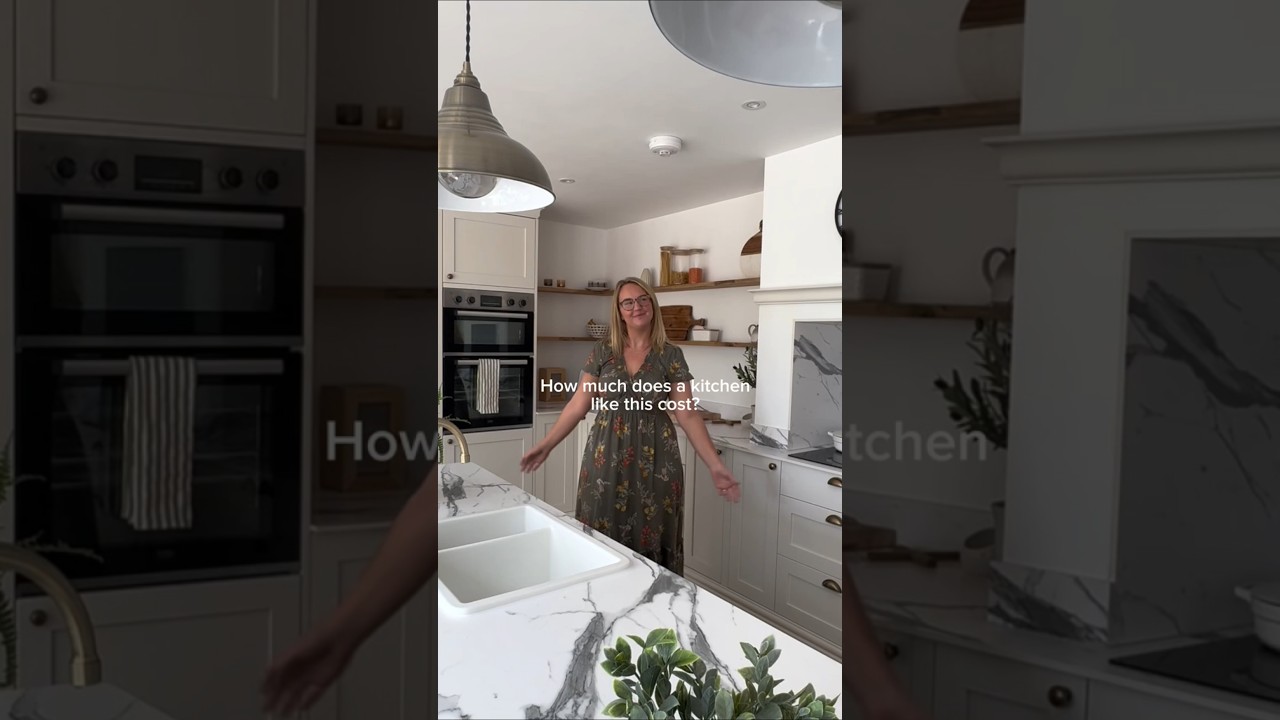 Kitchen Renovation Costs in 2025 💷