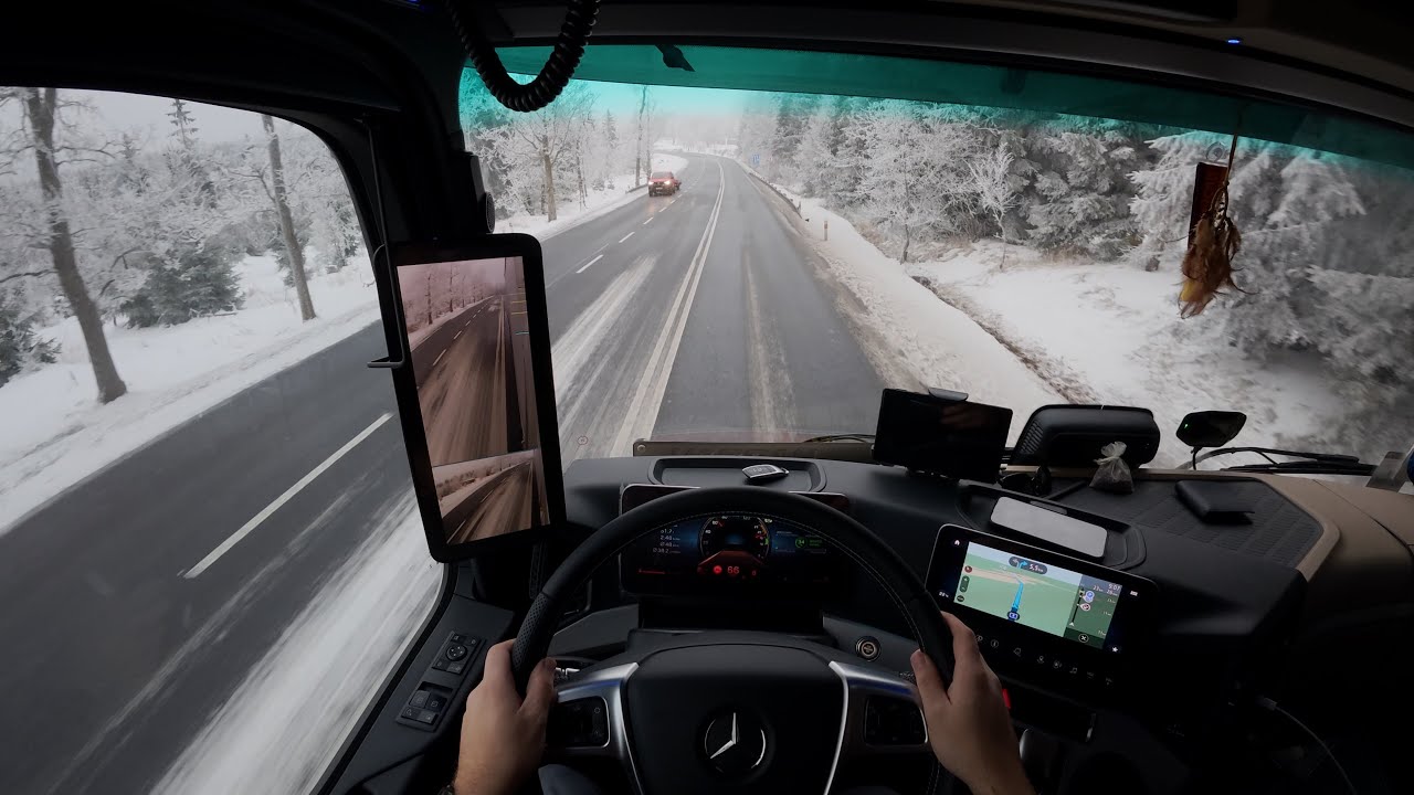 Winter Drive with Mercedes Actros L ❄️