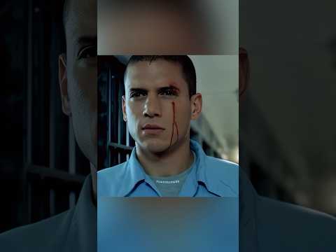 Haywer découvre les tatouages de Scofield 😱| Prison Break #shorts