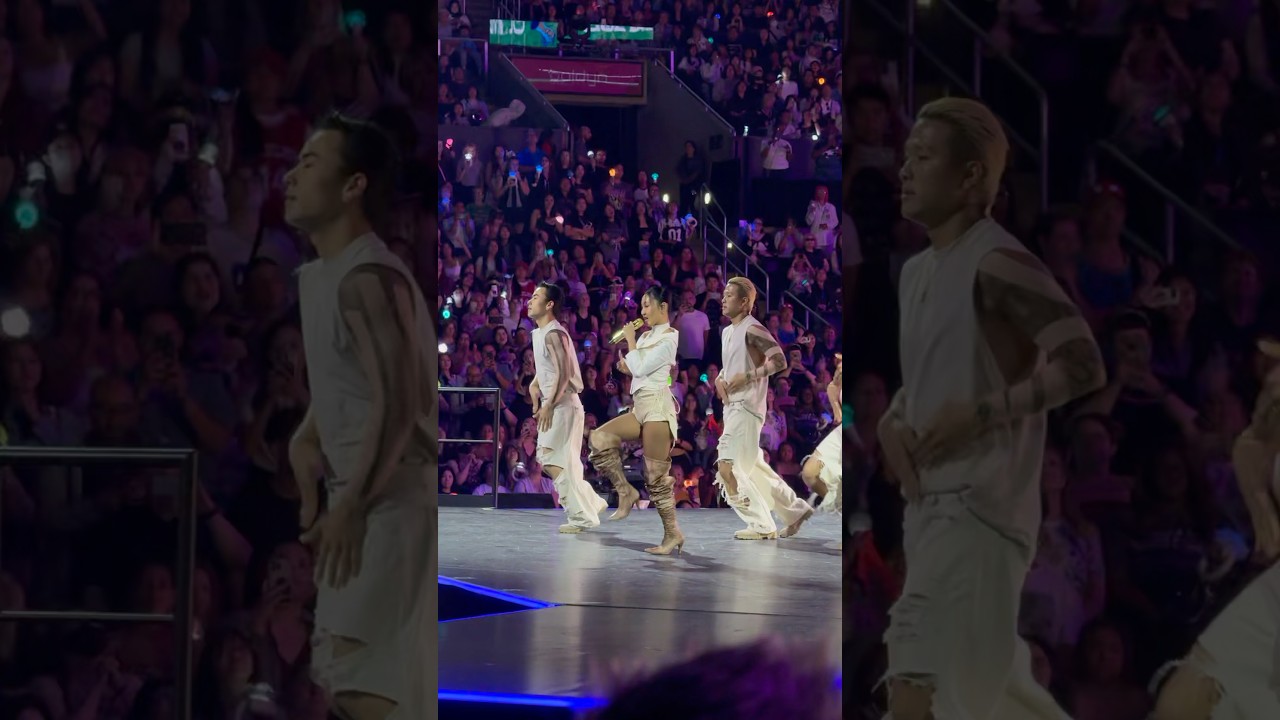 HWASA Shines at KCON 2025 π