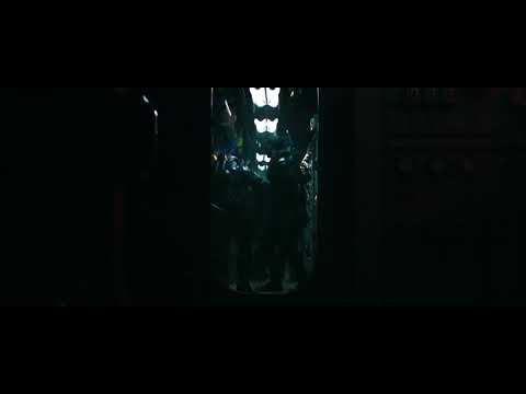 Submarine rescue attack | Aquaman