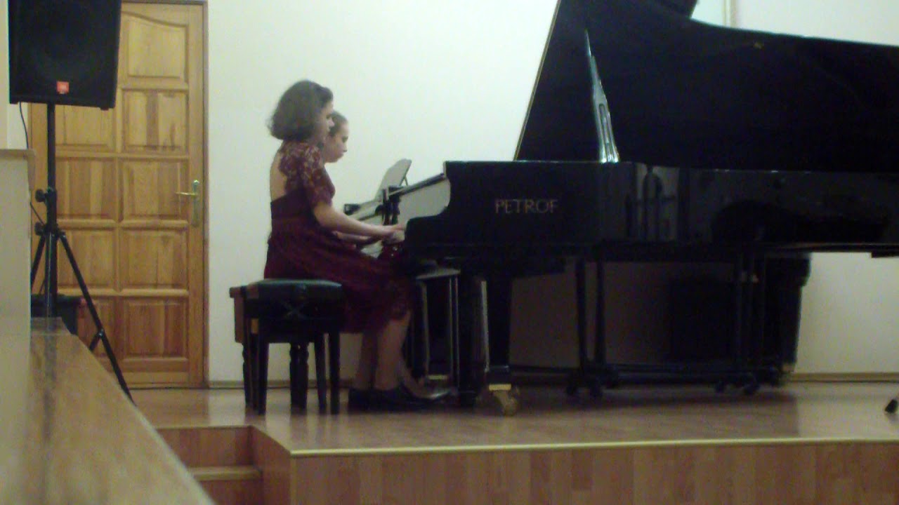 М Минков: Старый рояль — Бокша Яна и Кузина Елена 🎹