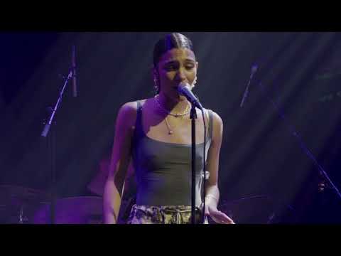 Olivia Dean Performs 'The Hardest Part' Live 🎶