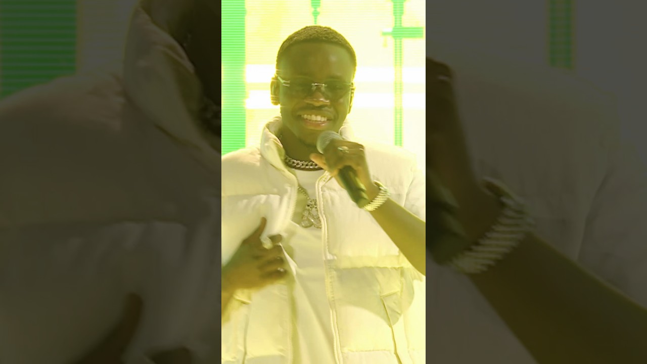 Jungeli interprète « Petit Génie »avec Abou Debeing, Alonzo, Imen Es et Lossa aux Flammes 2024