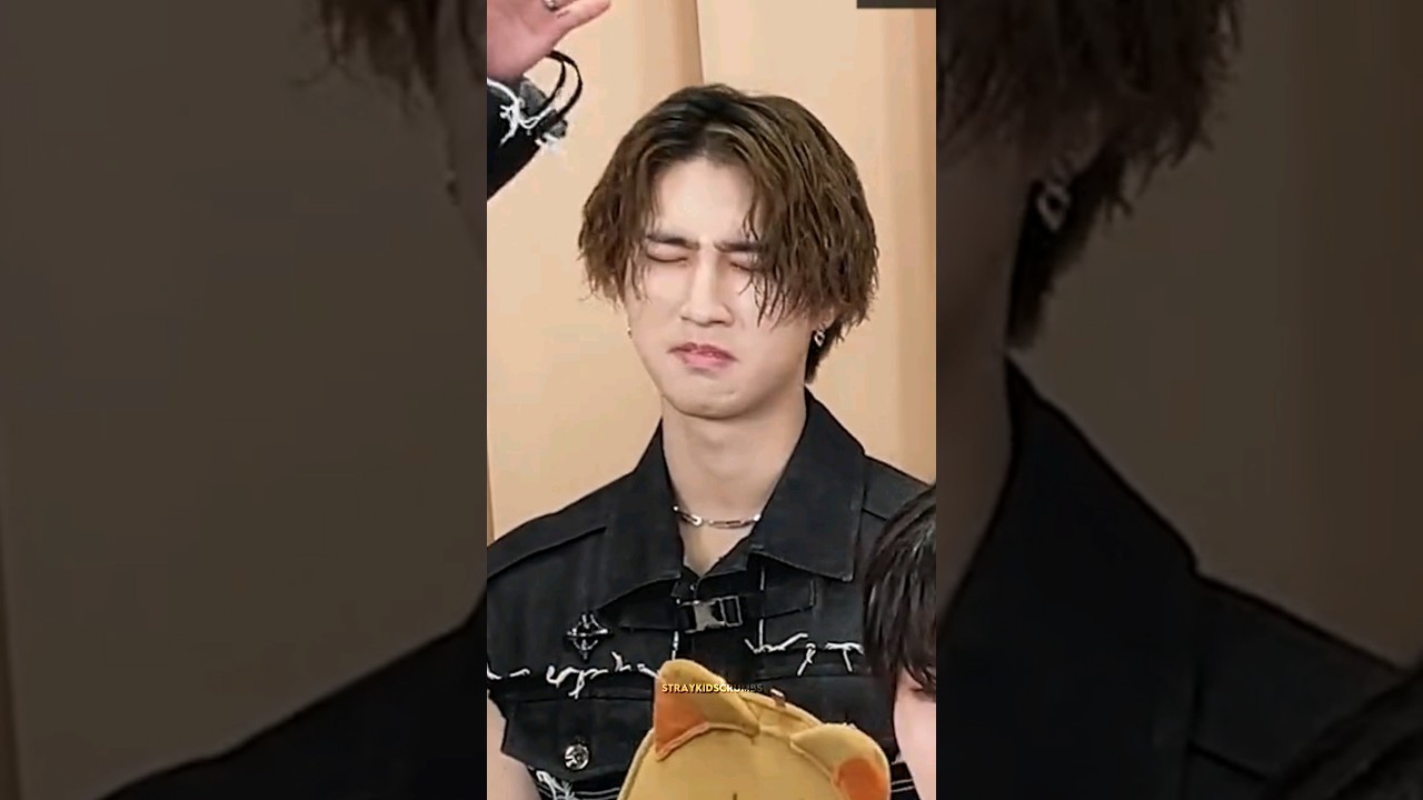 Stray Kids React to Leeknow’s Surprising Answer About Han! 😂