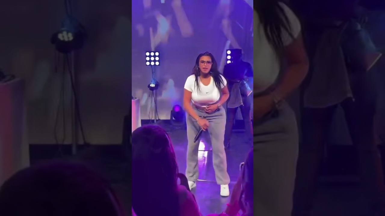 Imen ES sur « Petit génie » en showcase ✨🎙️