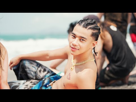 Maxie Andreison - Halika Na, Lika Na (Official Music Video)