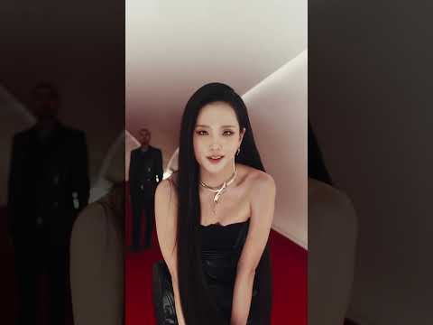 'EYES CLOSED' - JISOO & ZAYN  Out Now! 💜