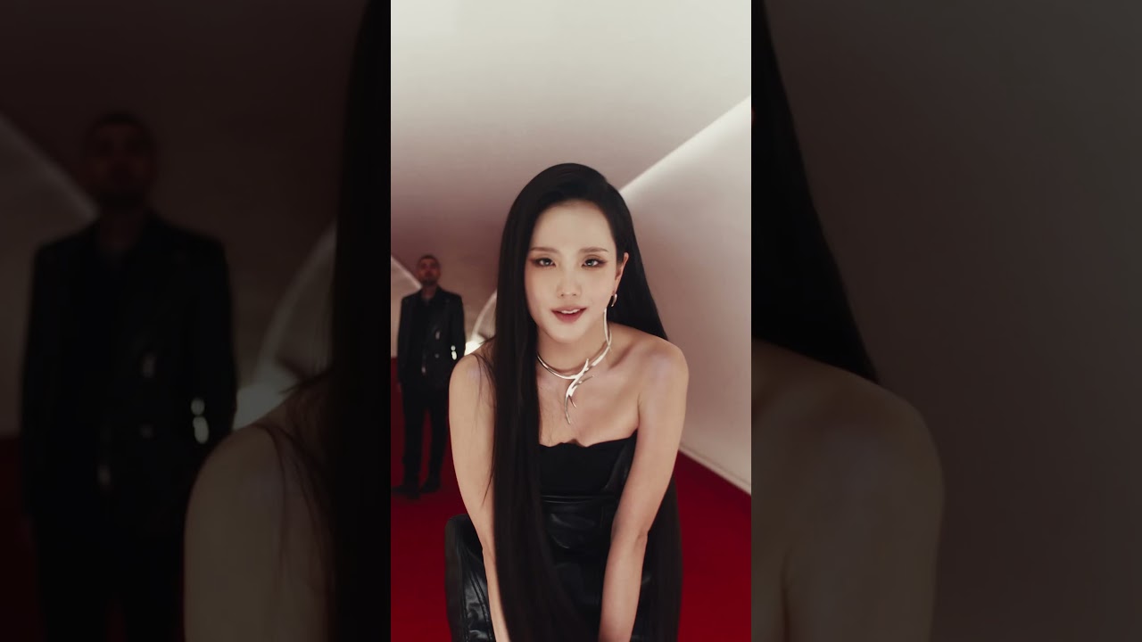 New Release: JISOO & ZAYN Drop 'EYES CLOSED' 🎶