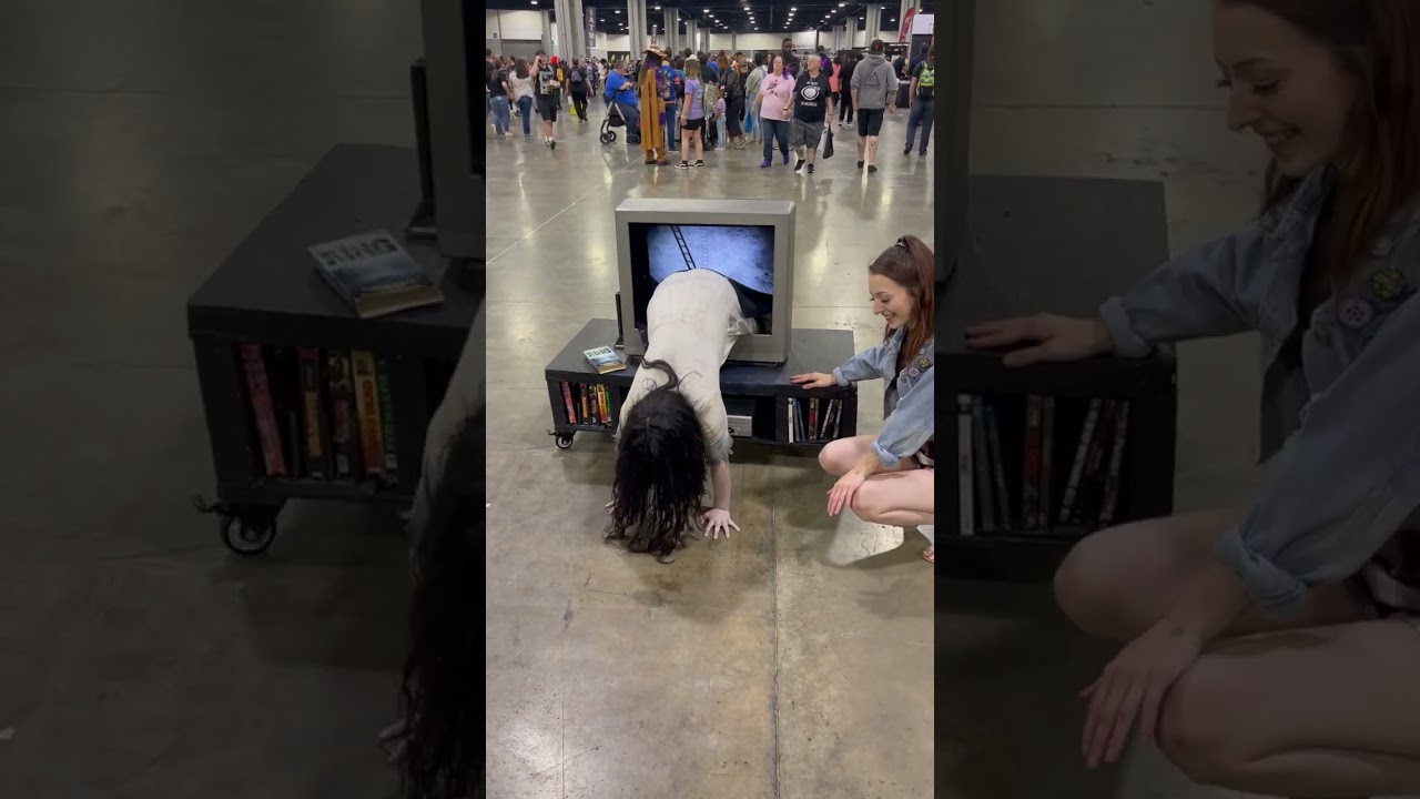 The Ring Cosplay Spotted at ATL Comic Convention 🎭