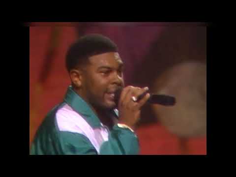 Pete Rock & CL Smooth "They Reminisce Over You (T.R.O.Y)" live! It's Showtime at the Apollo! 1992