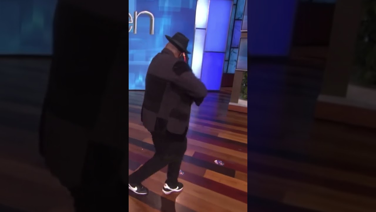 Snoop Dogg Crip Walks π― #shorts