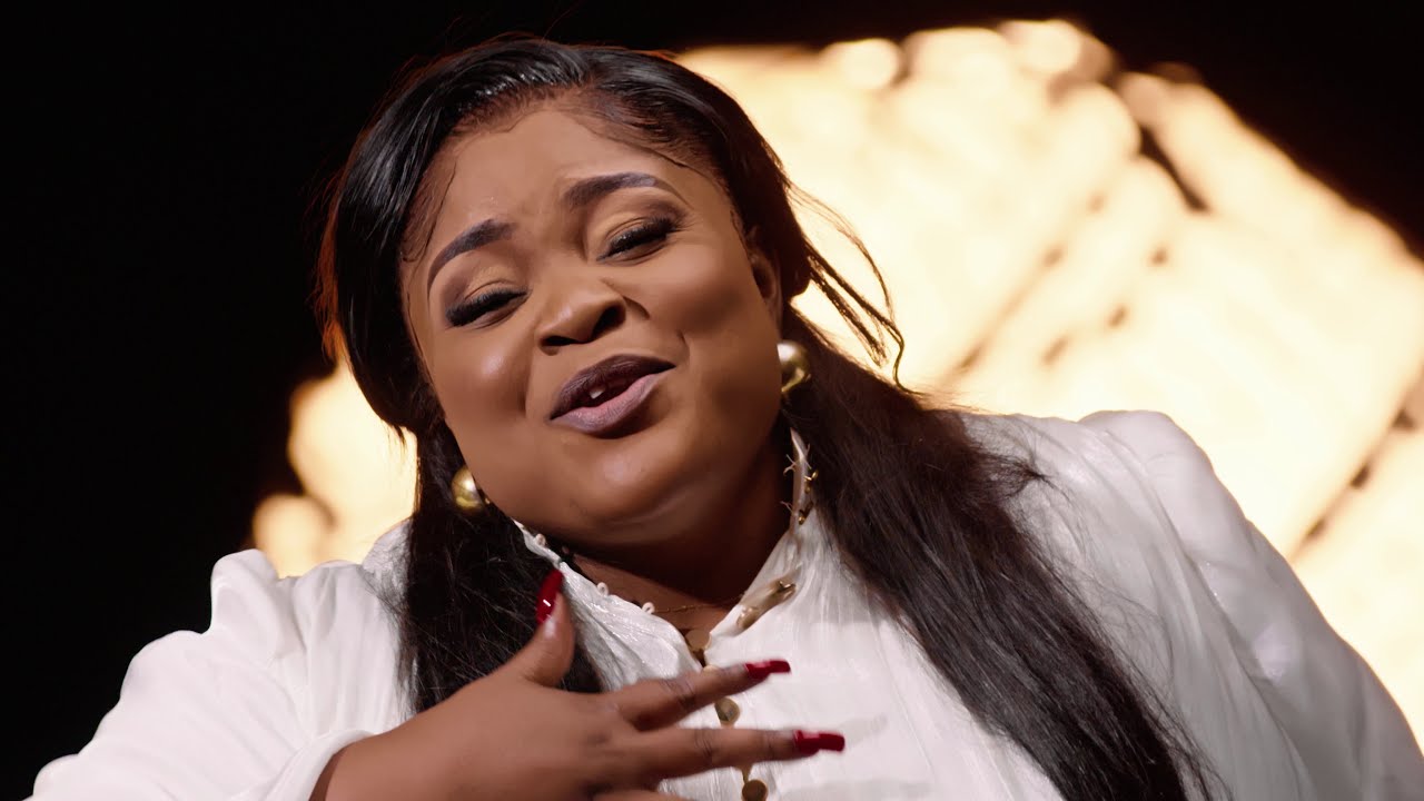 Maman Eunice Manyanga - Saint-Esprit 🎶 Clip Officiel Disponible Maintenant