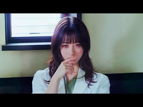 دكتورة مجنونه عندها مهارات سحرية بتعالج بيها الناس وبتكون ذكيه بشكل غريب ملخص مسلسل