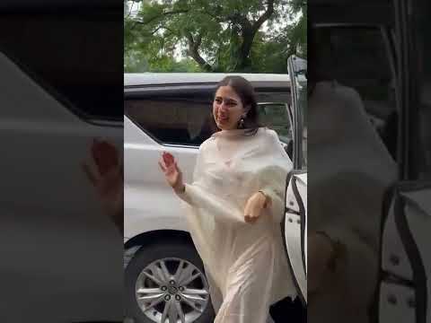 Sara Ali Khan and IAS Abhishek Singh ✨❤️ #saraalikhan #iasabhisheksingh #mirandahouse