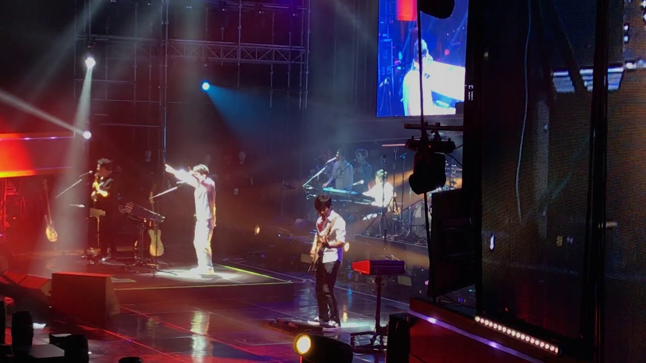 조용필과 위대한탄생 최희선 기타 솔로 (2018 구미공연)