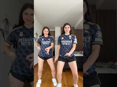 🤩⚽️ #realmadrid #jersey #colección #escudo #outfit #gemelas #madridistas #transicion #transition