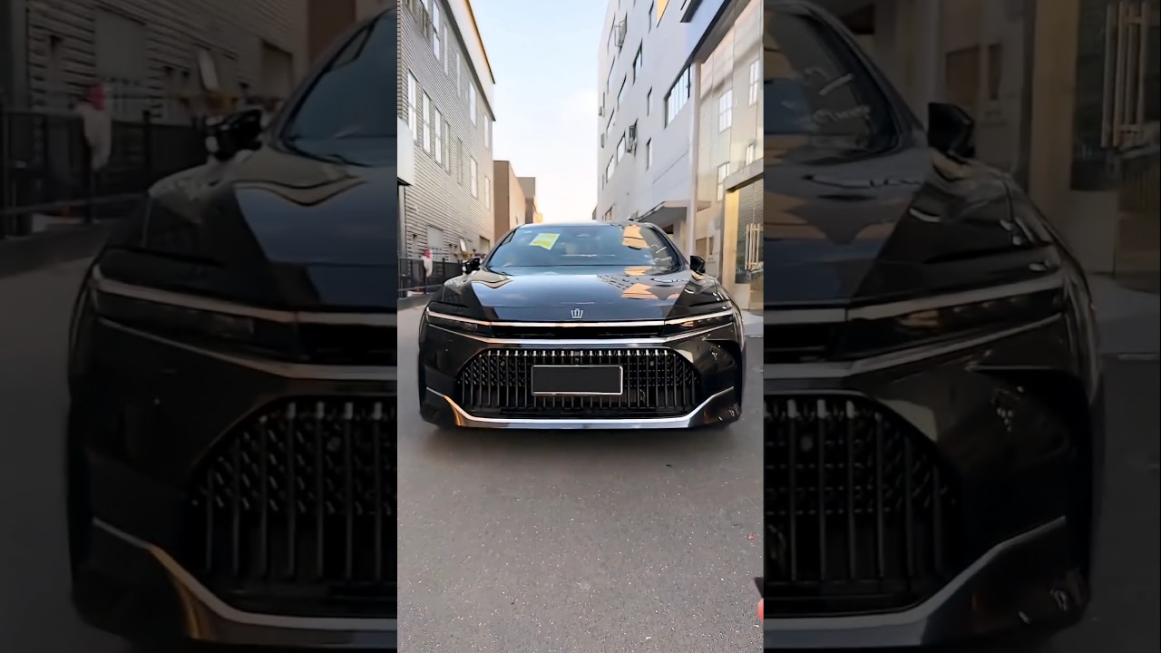 Toyota Crown 2025 Sedan 2.5L RWD π