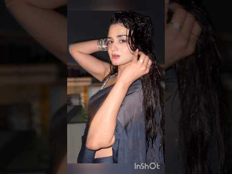 Hira mani wearing saree in Rain #ytshorts #feedshorts #shortfeed