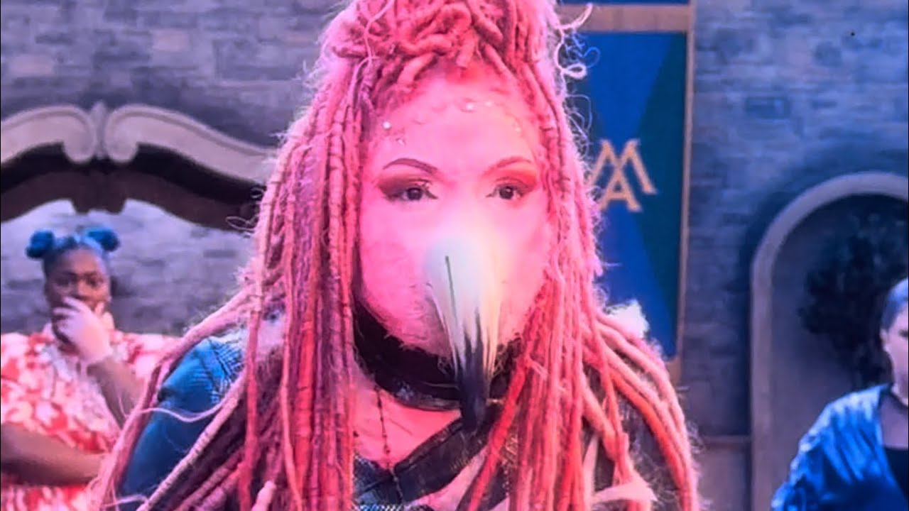 Disney Descendants: Uliana Becomes a Flamingo 🦩