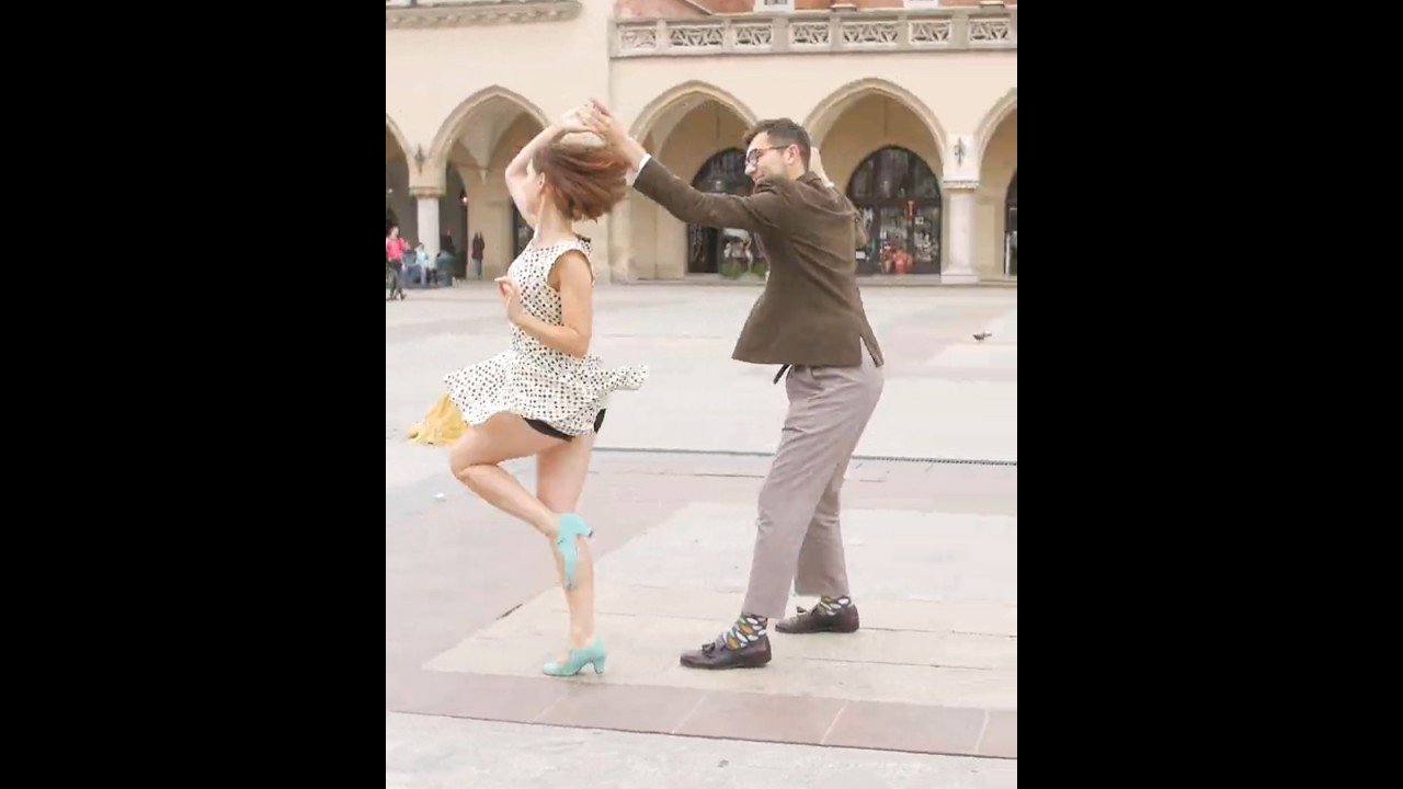 Balboa Swing Dance: Elegant & Fast-Paced 💃