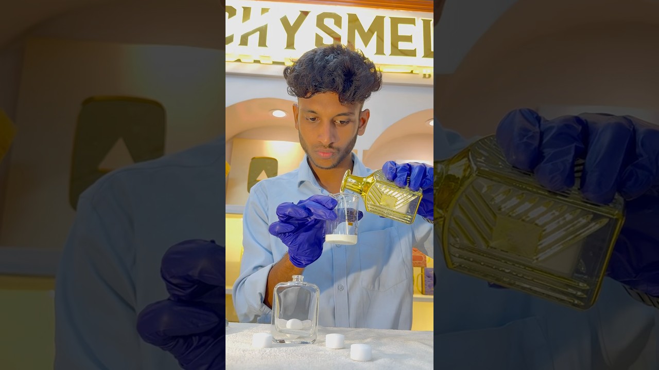 Mothballs & Memories: A Nostalgic Scent 🌸