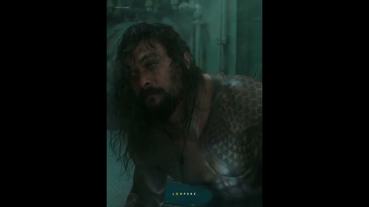 Aquaman Battles Black Manta in Submarine Fight