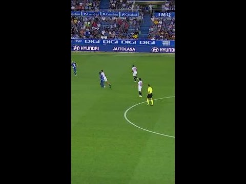 ¡Espectacular GOLAZO de Rafa Mir! 🤩 🔥 #shorts #laligaeasports #sevillafc #rafamir