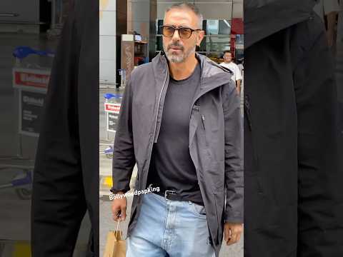Dashing look Arjun Rampal snapped 🔥at Delhi #arjunrampal #arjun #trendingshorts #bollywood #trend