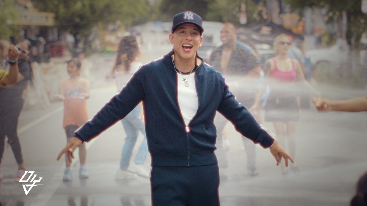 DY - Sonríele (Official Video)