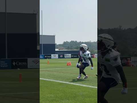 Drake Maye to DeMario Douglas 🎯