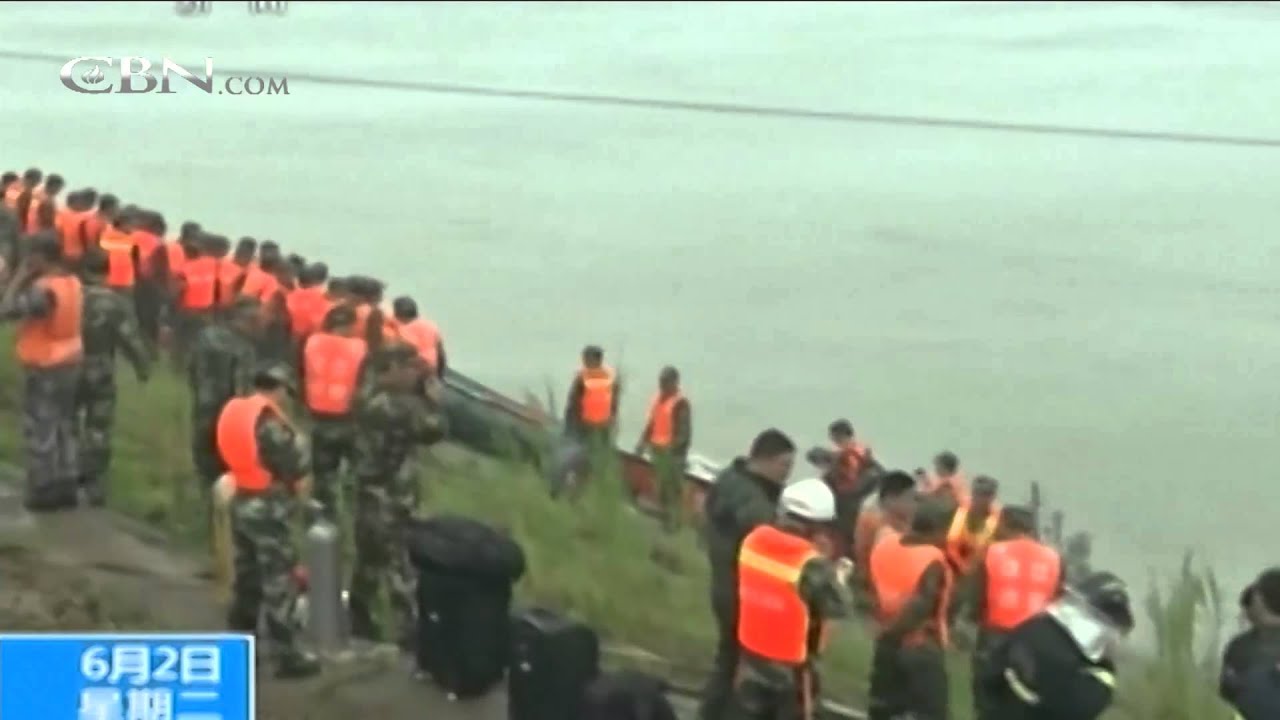 China Cruise Ship Capsizes, Hundreds Feared Dead