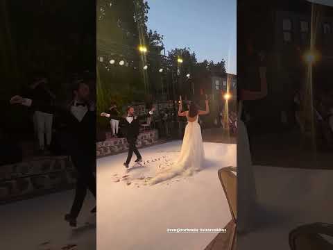 Sitare Akbaş, oyuncu Cengiz Orhonlu'ya evlendi , çiftin düğün dansını nasıl buldunuz ? #magazine