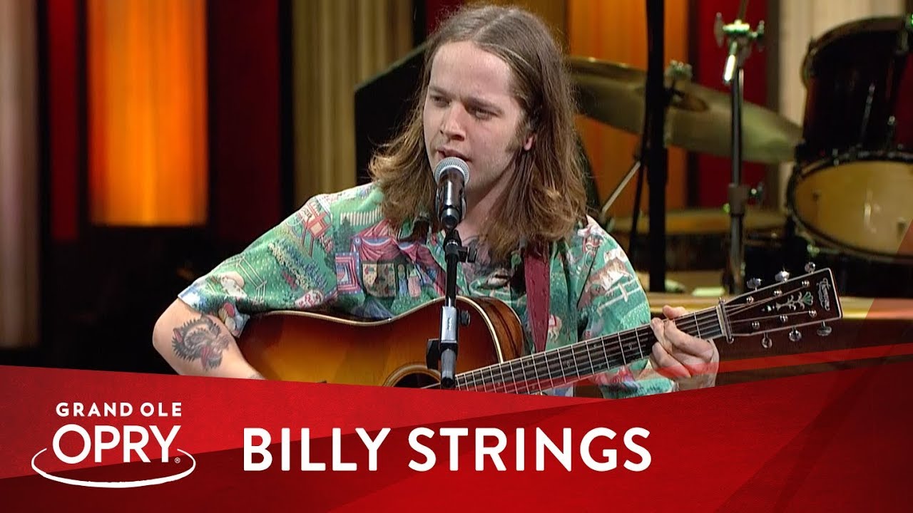 Billy Strings Performs 'Dust In A Baggie' at Opry 🎸