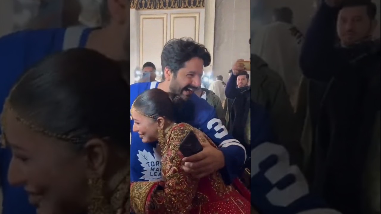 Imran Ashraf Meets Mehwish Hayat β€οΈ | Sneak Peek #Shorts