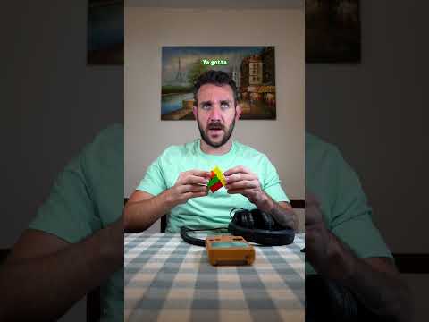 There's some sort of algorithm pal 🤷🏻‍♂️ #samalkhatib #comfort #rubikscube