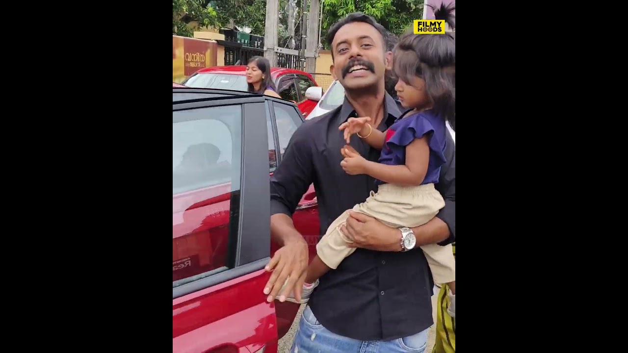 ആസിഫ് ഇക്ക വന്ന് അങ്ങോട്ട് ചെല്ല് 😂