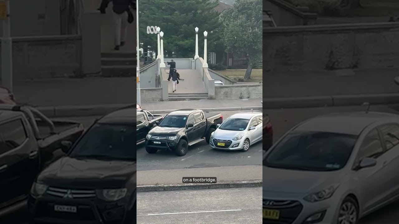 Bondi Terror Attack: Witness Footage & Breakdown