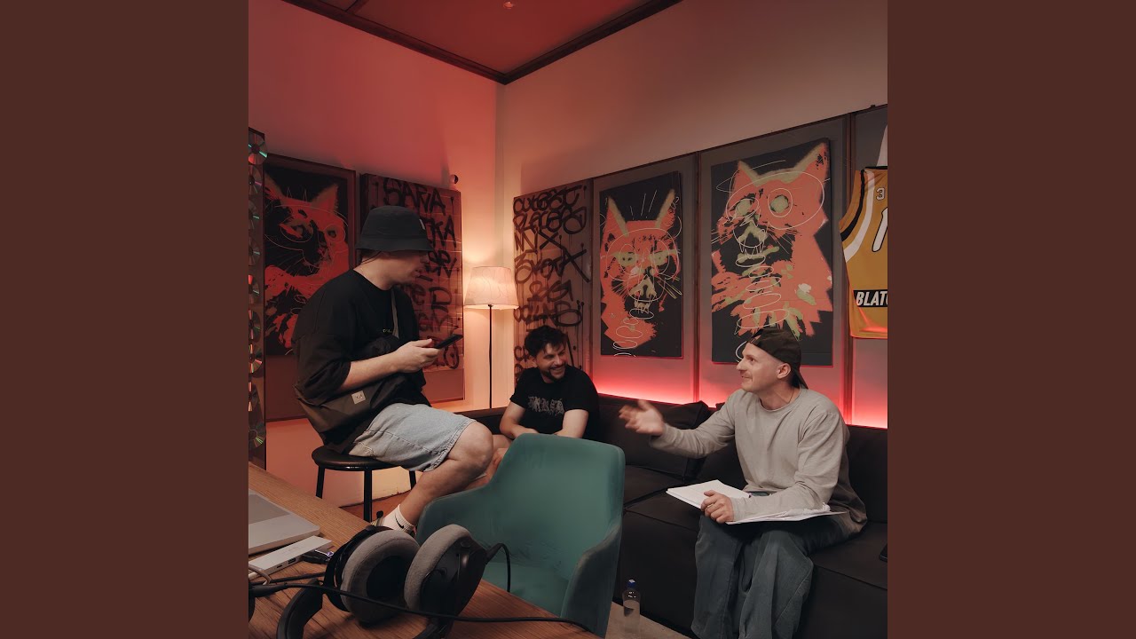 Танцы у огня 🔥 — ШкольниК, Бау и Артем Выдренков