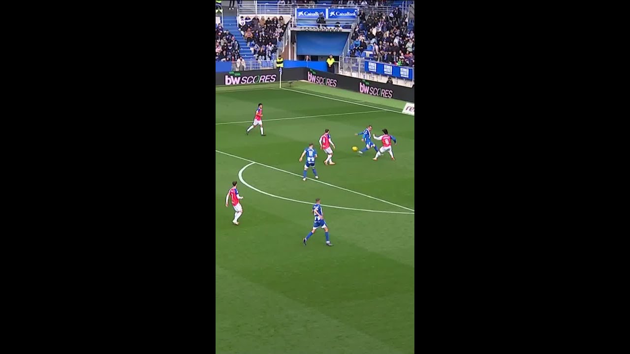 Espanyol Secures Narrow Victory Over Alavés with Late Goal ⚽