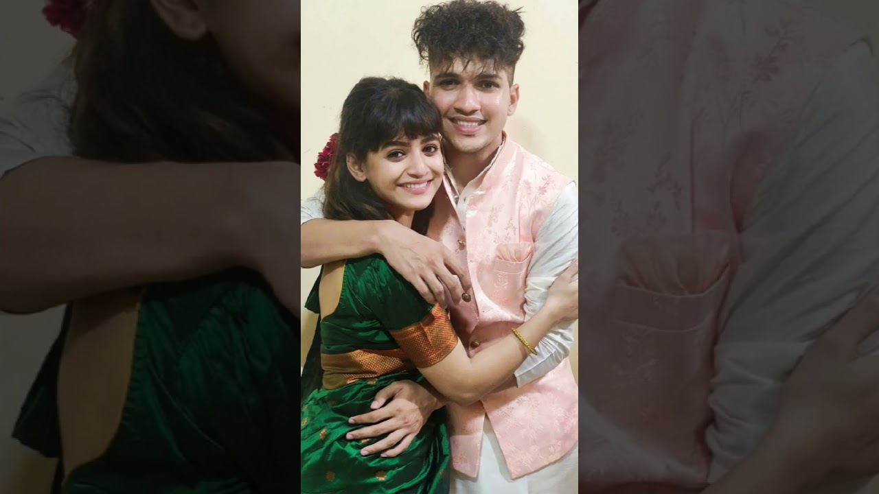 पहा पारूचे खरे कुटुंब 😘 | Zee Marathi