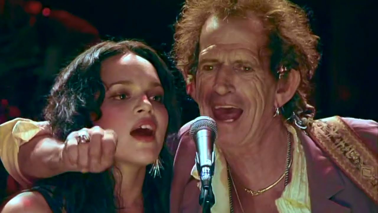 Keith Richards & Norah Jones Perform 'Love Hurts' 🎶