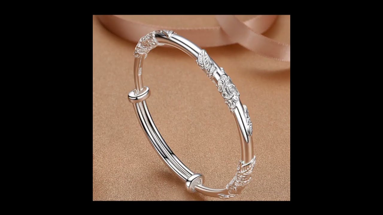 Traditional Silver Bracelet with Simple Flower Design