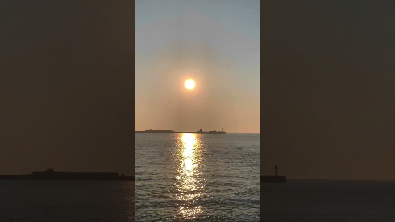 Discover Normandy: A Relaxing Autumn City by the Sea 🌊