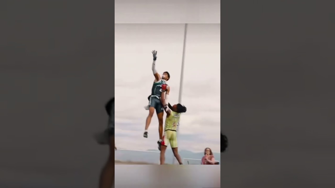 Top Off-Season Catch: Adrian Wilson 😳