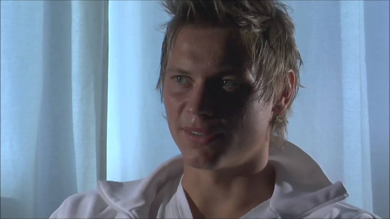 Roman Kienast Demonstrates Impressive Technique Against Sandefjord in 2006 Tippeligaen ⚽