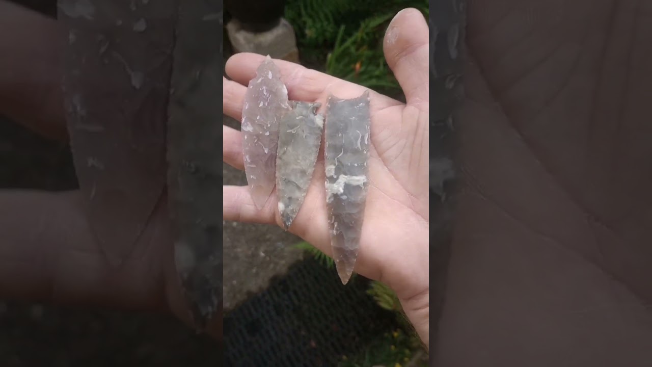 Flint from England Makes Notable Points