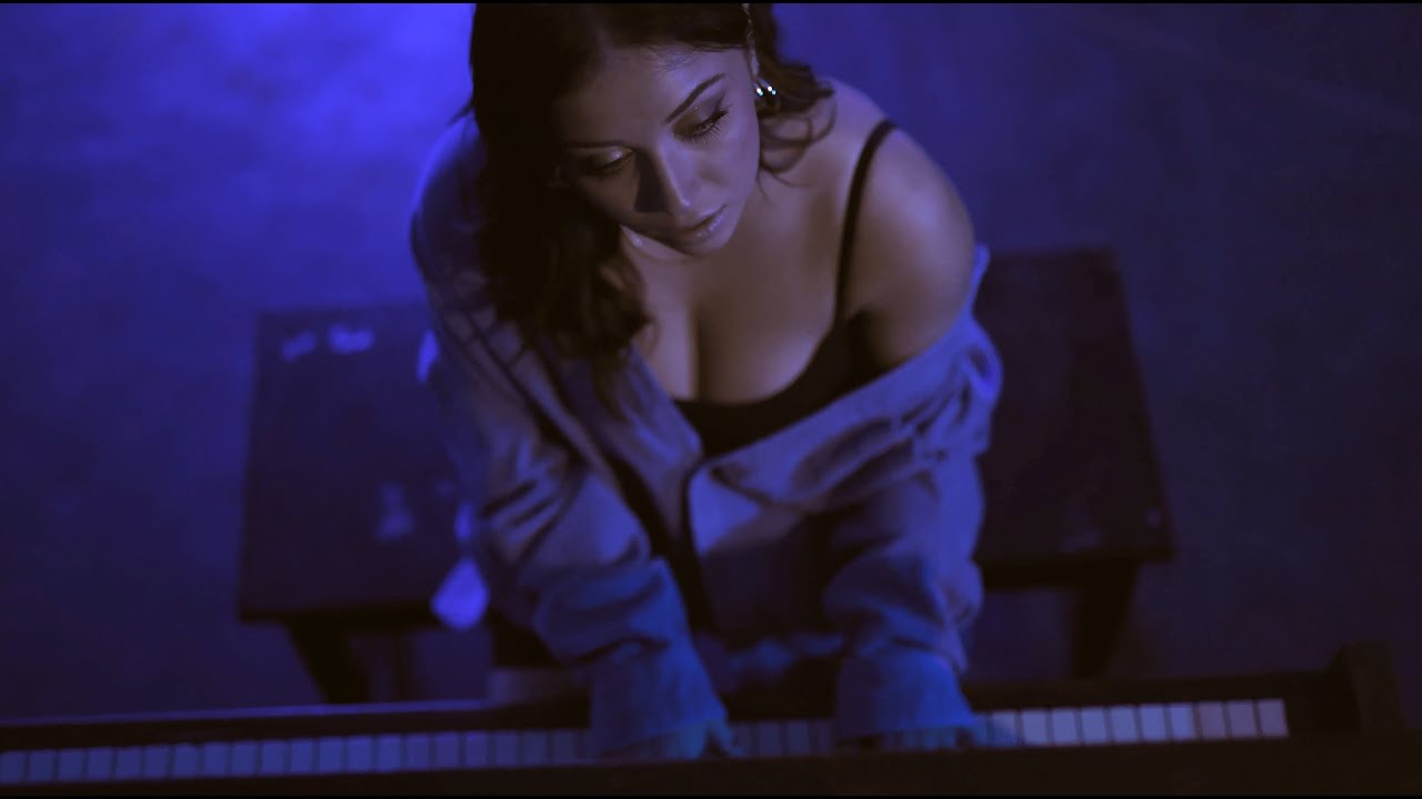 Rachel Grae - Outsider (Official Music Video) 🎶